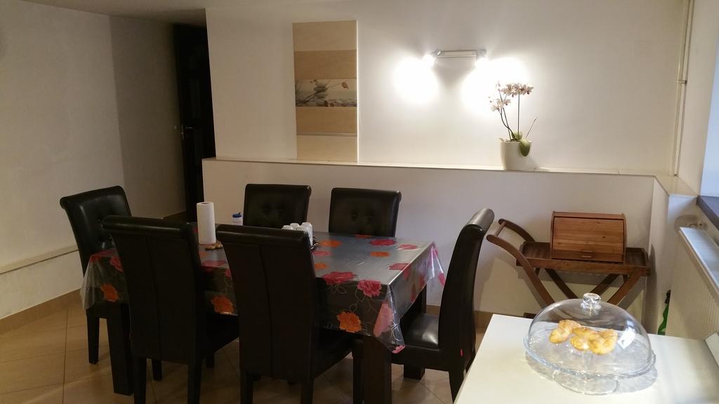Ferienwohnung Casa Bergwald Rîşnov Exterior foto